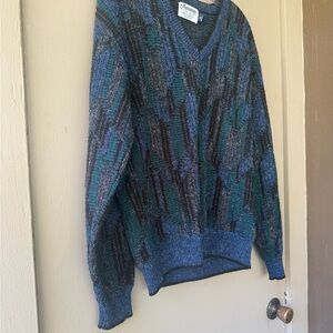 Amana Vintage 1990s Men's V-Neck Sweater in Blue Green Black